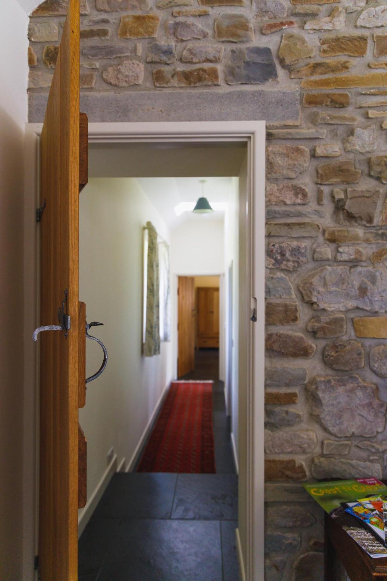 Broomhill Barns Minwear Quarto foto